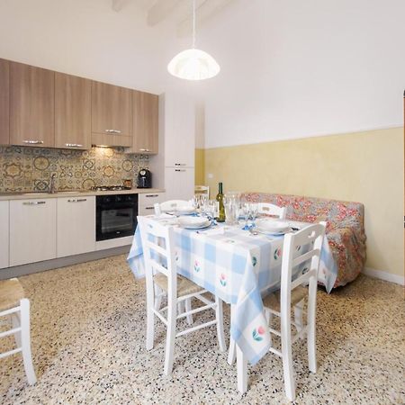 Casa Vacanze Penelope Alessano Exteriör bild