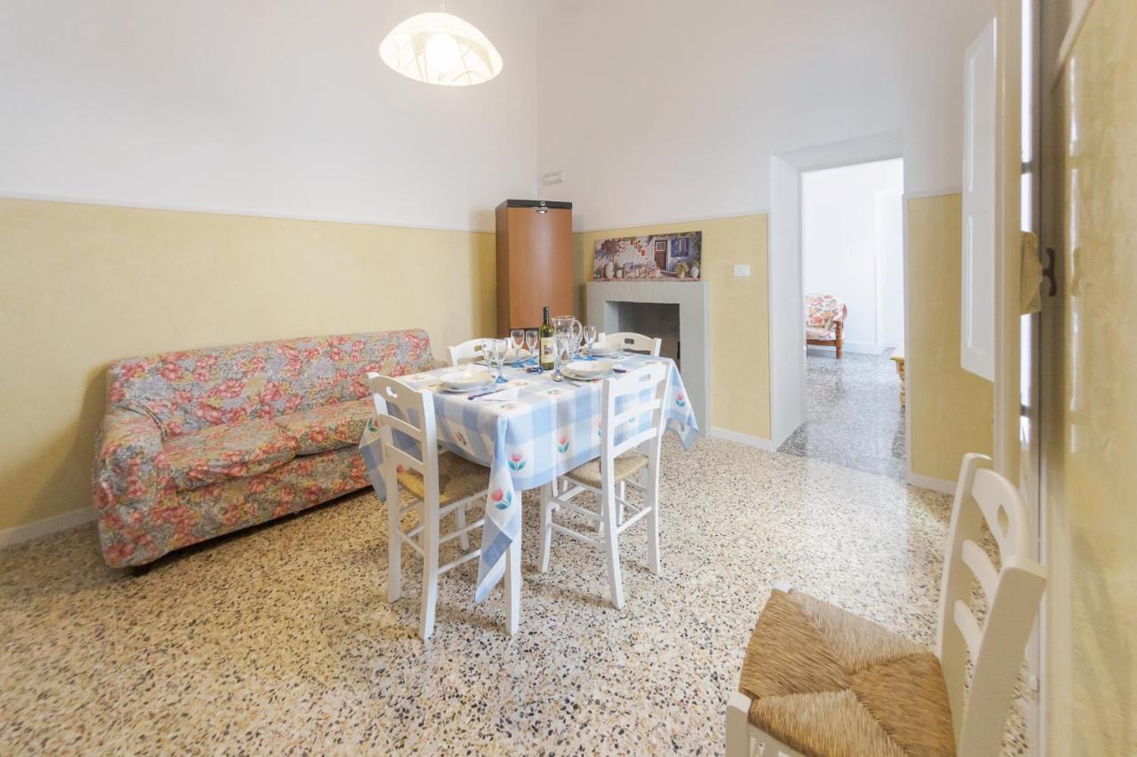 Casa Vacanze Penelope Alessano Exteriör bild