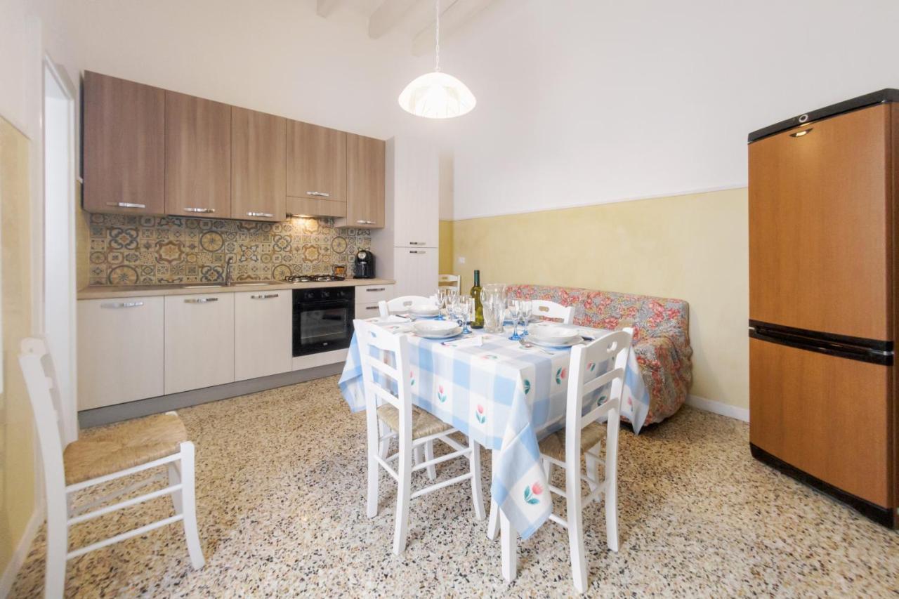Casa Vacanze Penelope Alessano Exteriör bild